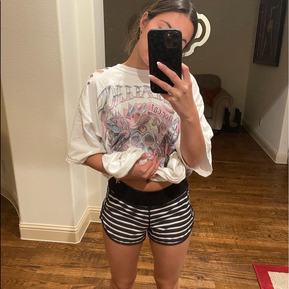 Ivviva shorts size 14 love love love just too small